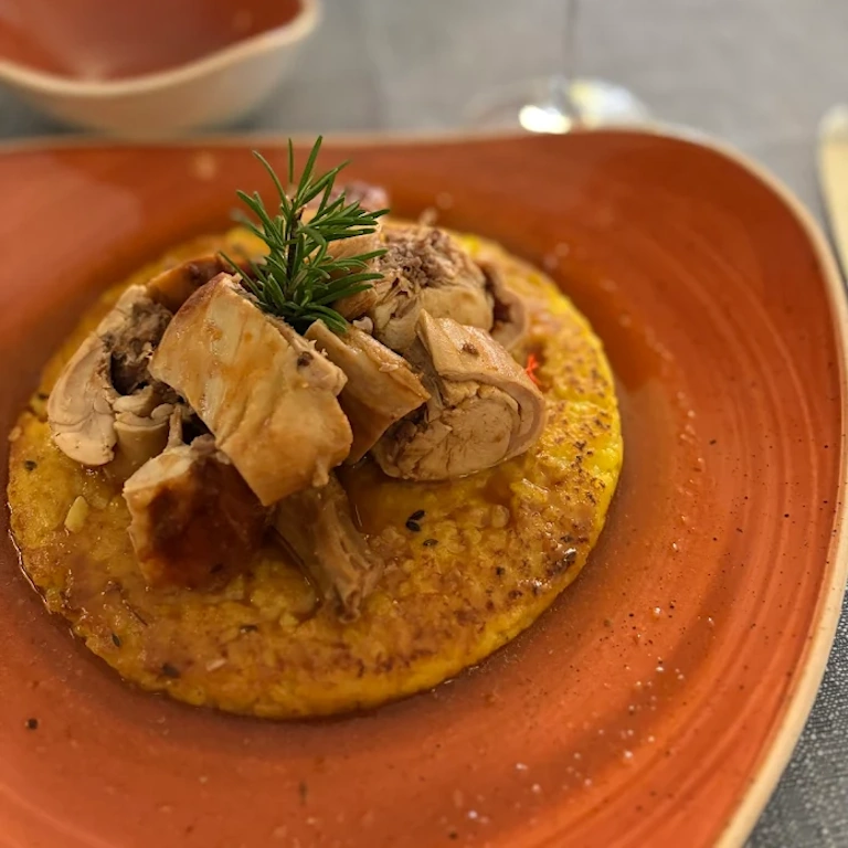 Il coniglio in porchetta e il riso al salto
