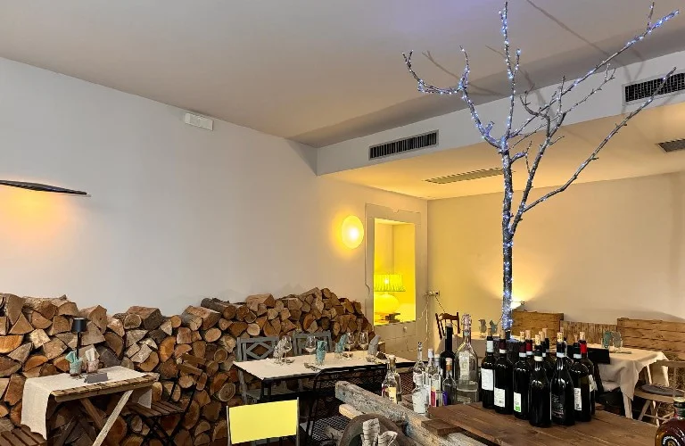 Gli interni del Ristorante Filo Fieno di Orta San Giulio